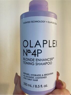 2/$50 💸 OLAPLEX No.4P Blonde Enhancer Toning Shampoo